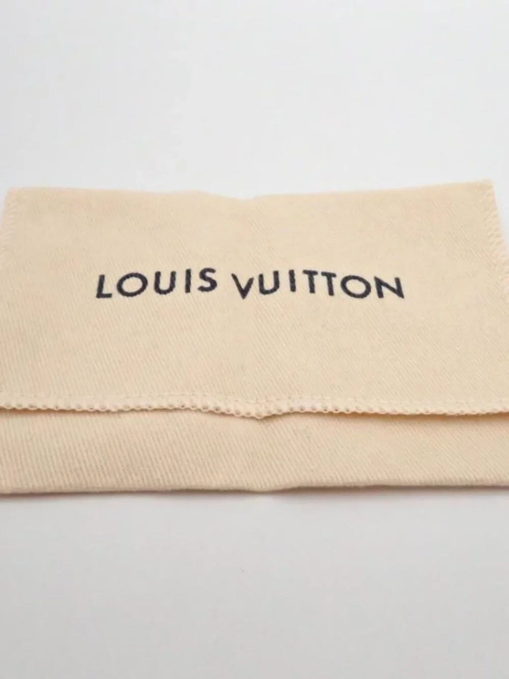 LV Bracelet in Dustbag - Picture 4 of 4